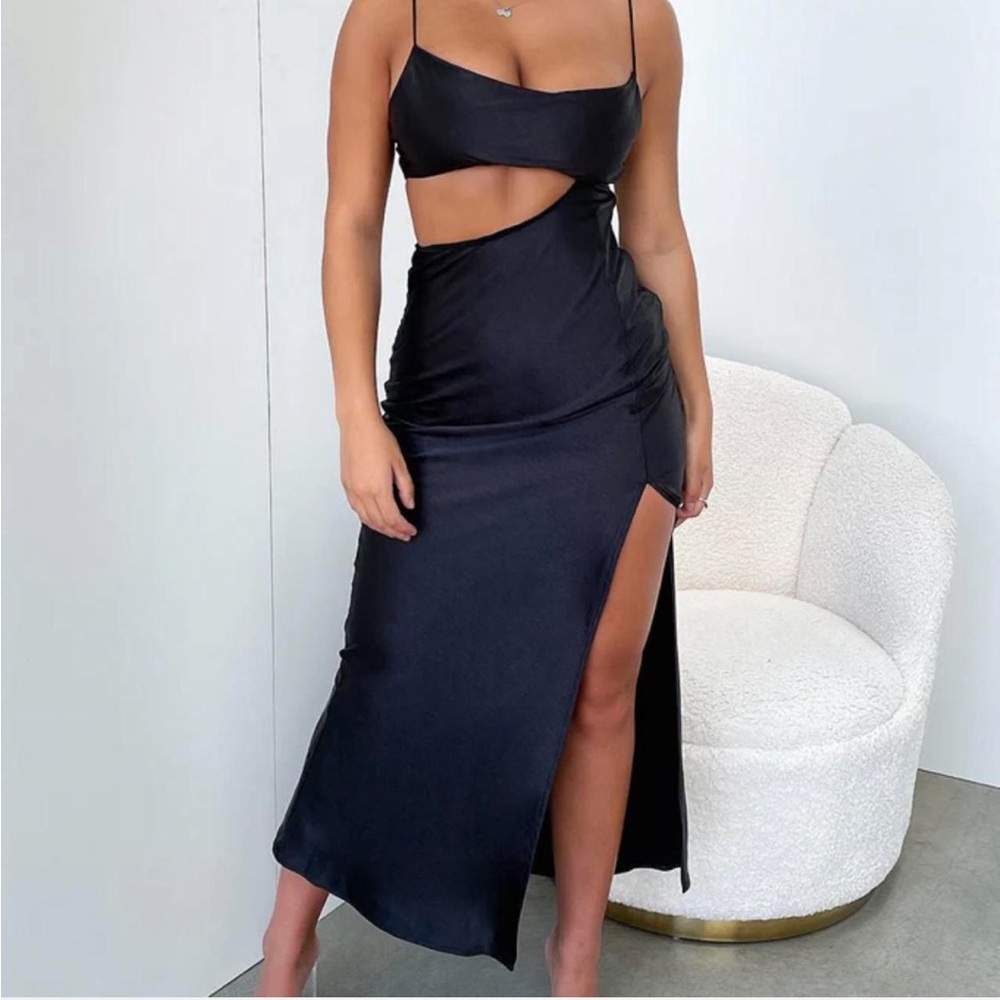 BNWT That’s So Fetch Black Dress